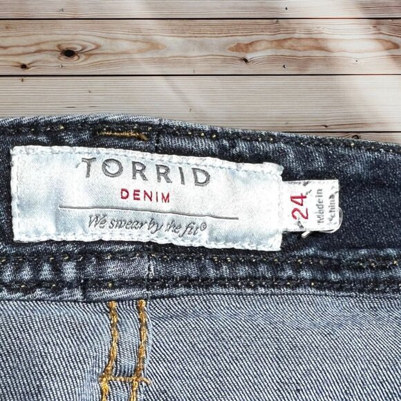 Torrid Luxe Slim Bootcut Jeans Size 24 - Picture 4 of 9